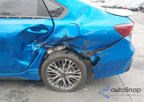 2023 Kia Forte Gt-Line z USA, uszkodzony, nr VIN 3KPF54AD0PE574183